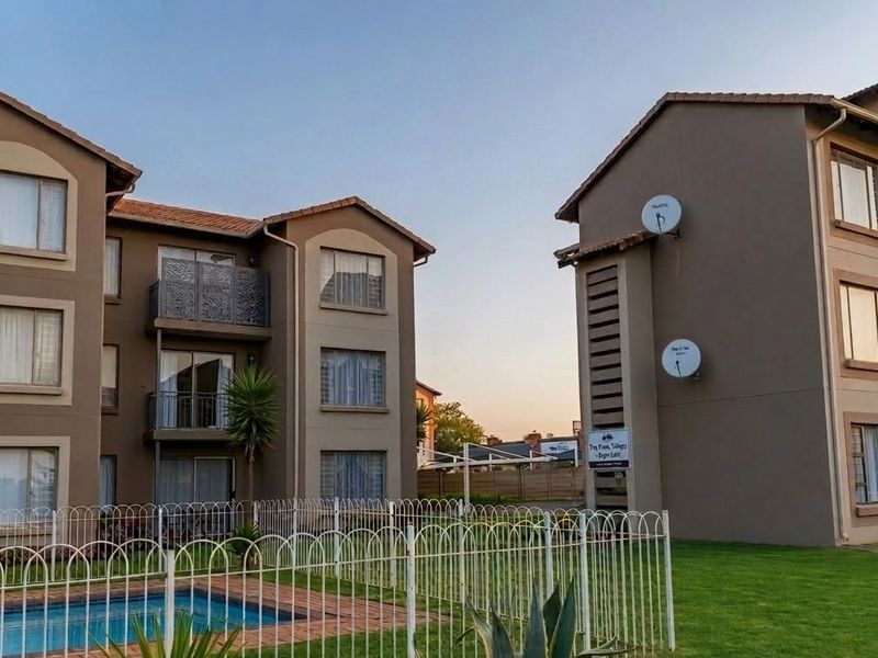 LOVELY 2 BEDROOM APARTMENT FOR SALE!!! - Photo 1