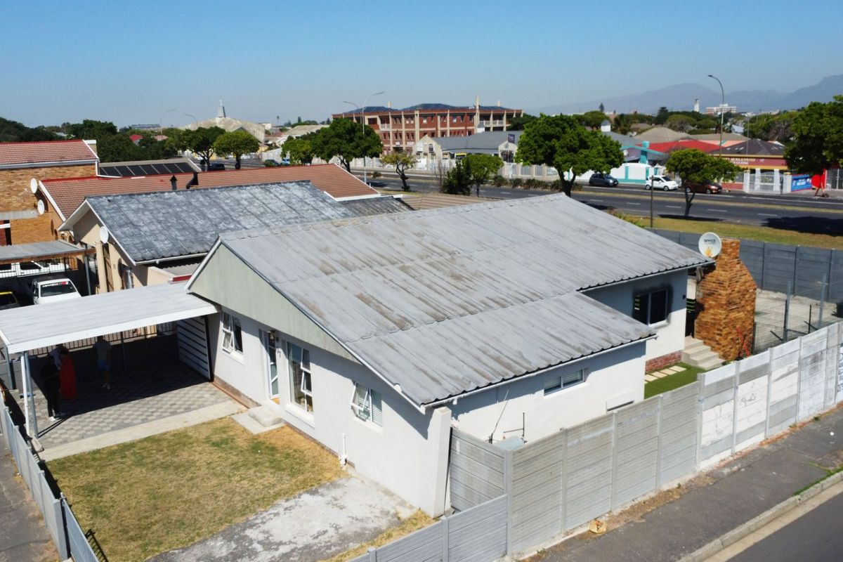 Stunning 3 Bedroom home for Sale in Vasco - Photo 3