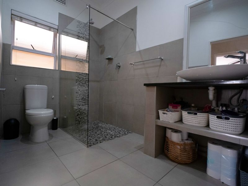 Stunning 3 Bedroom home for Sale in Vasco - Photo 9