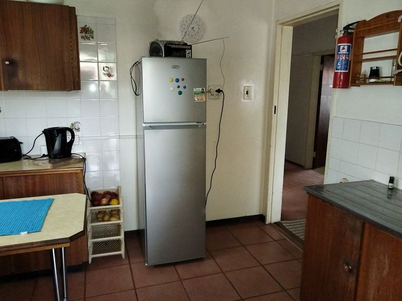 Spacious Home for Sale - Photo 10