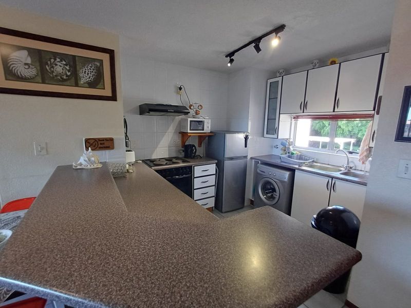 Fully furnished apartment with direct beach access - Photo 8