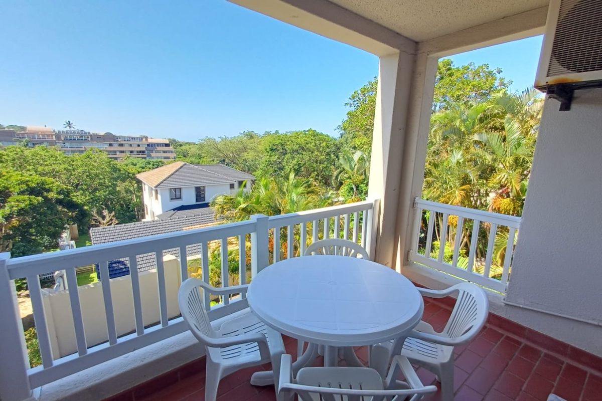 Fully furnished apartment with direct beach access - Photo 2