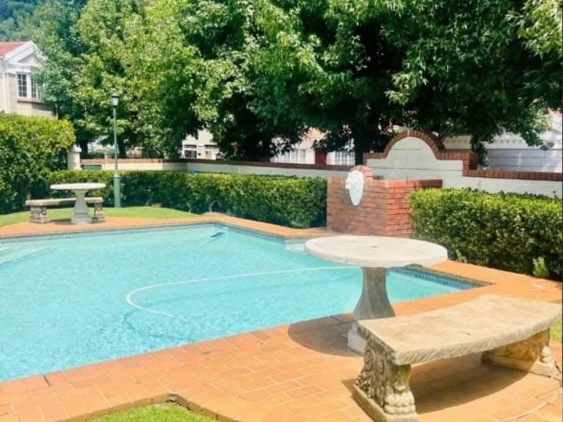 2 Bedroom Furnished Garden Unit in Secure Complex - Photo 8