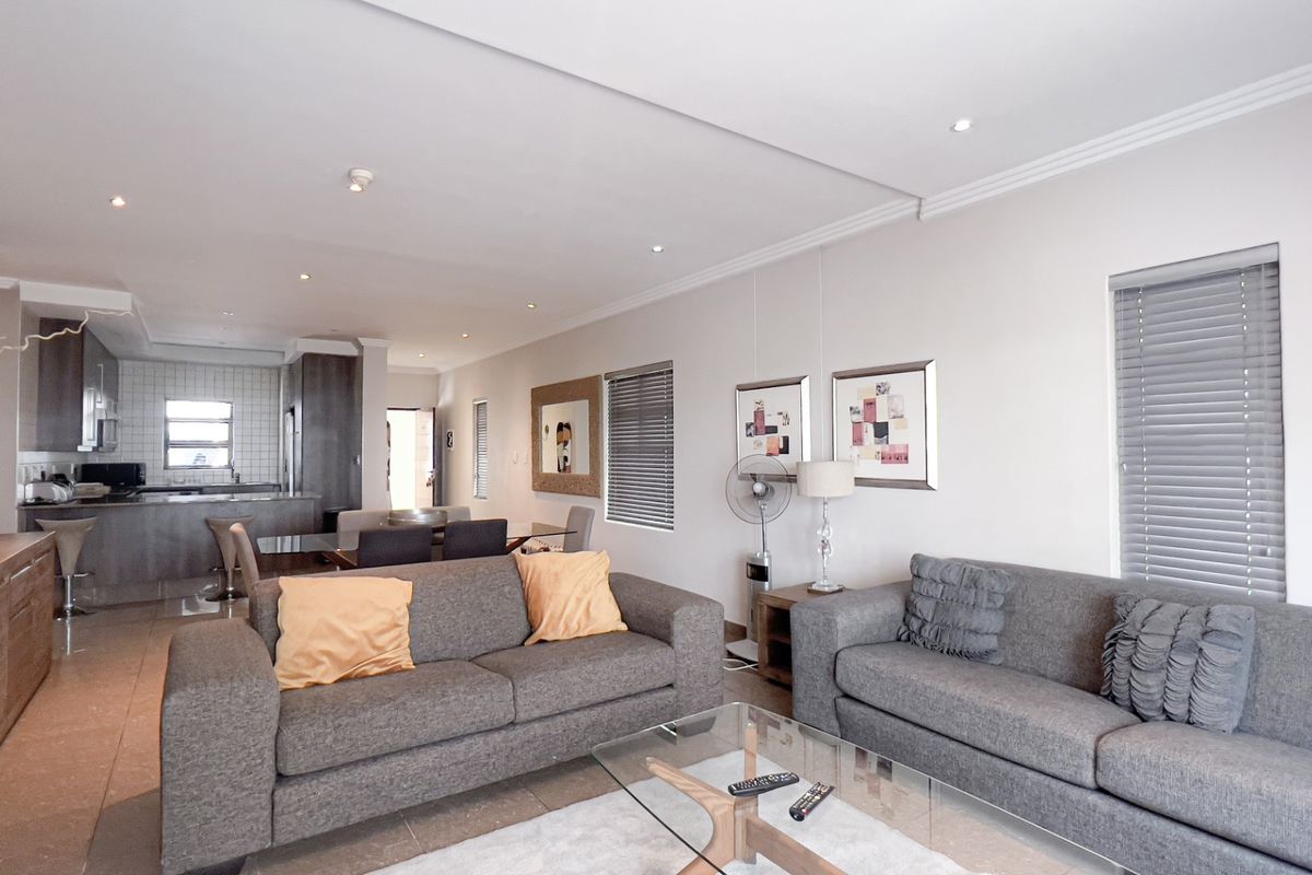 2 Bedroom Fully Furnished Luxury Apartment to rent in Bedford Gardens - Photo 3