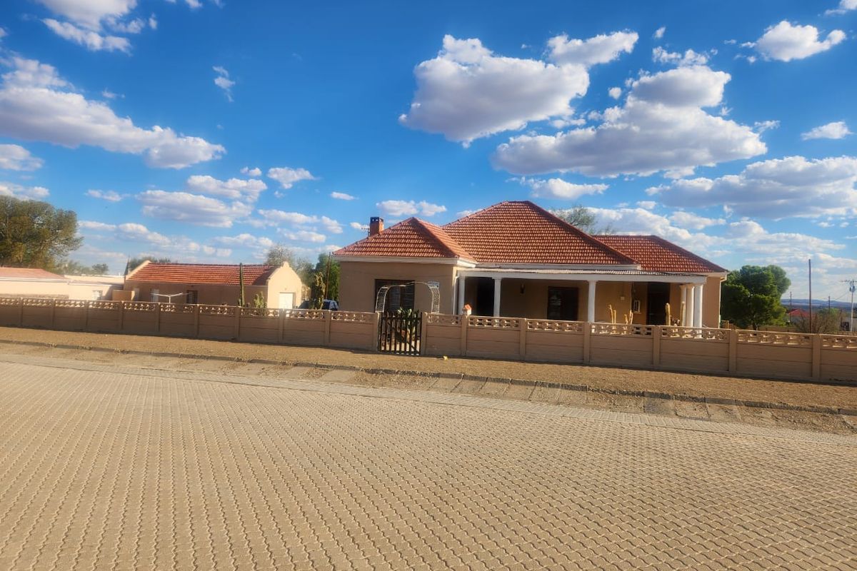 3 bedroom house for sale - Photo 3