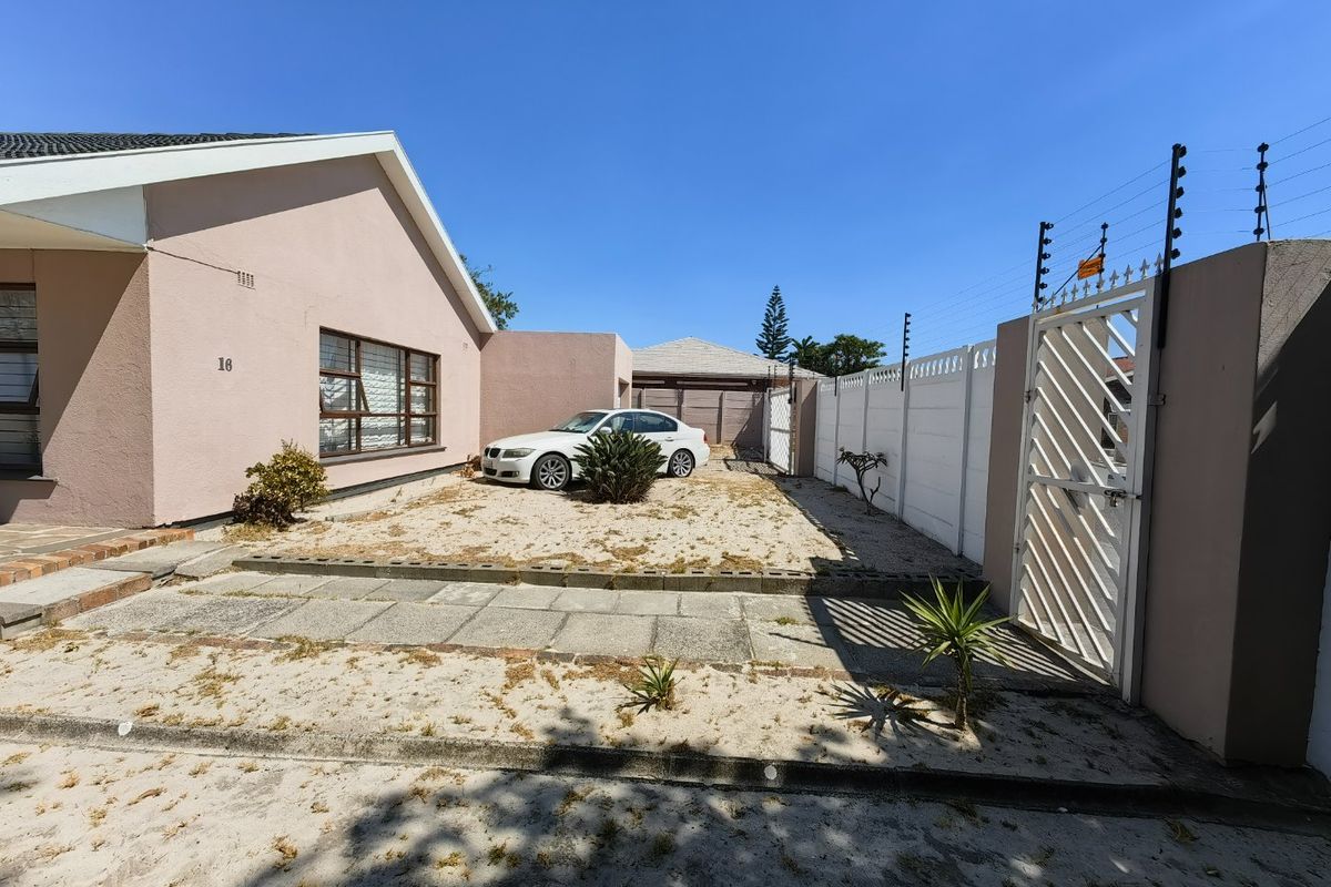 Location, Location , Location!!! - Photo 5