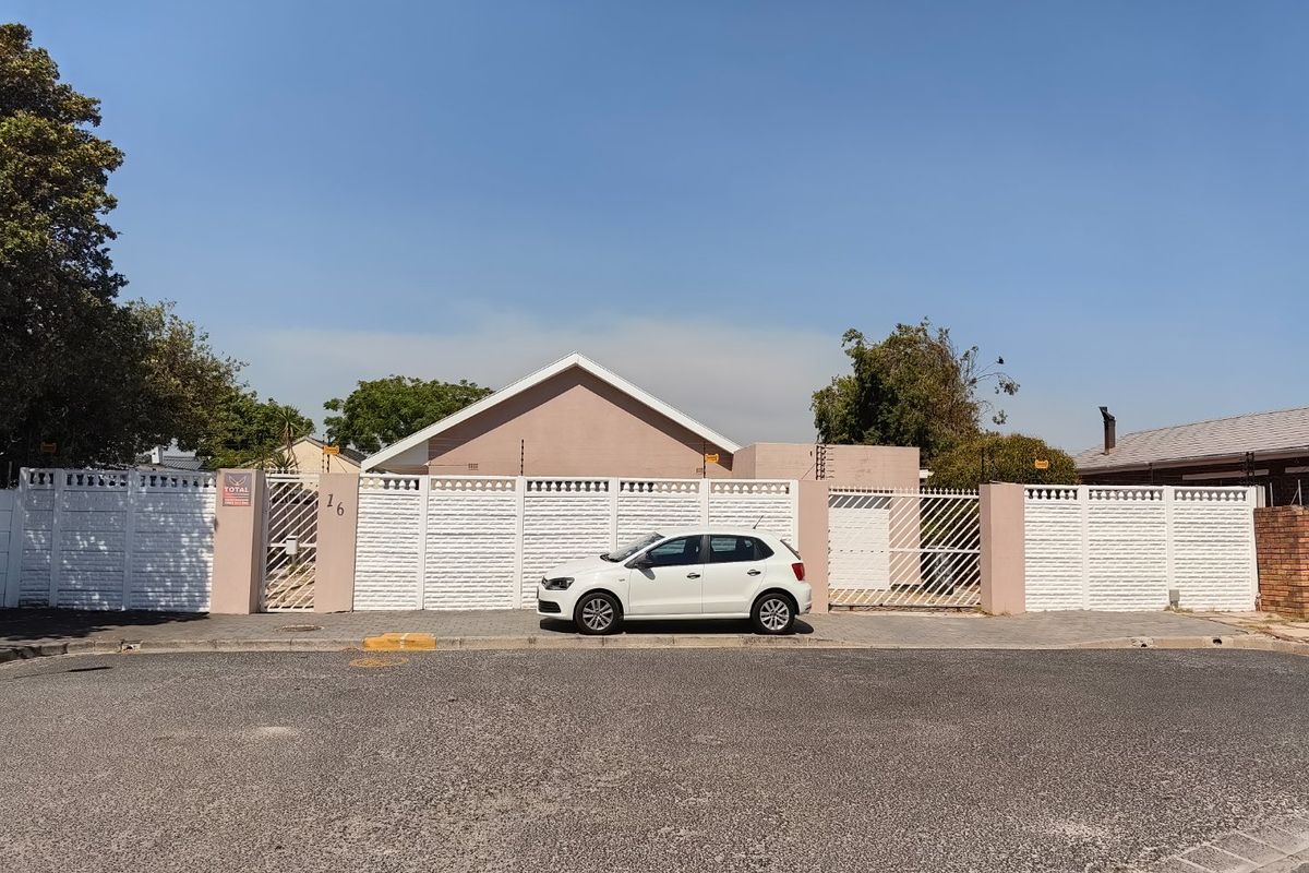 Location, Location , Location!!! - Photo 2