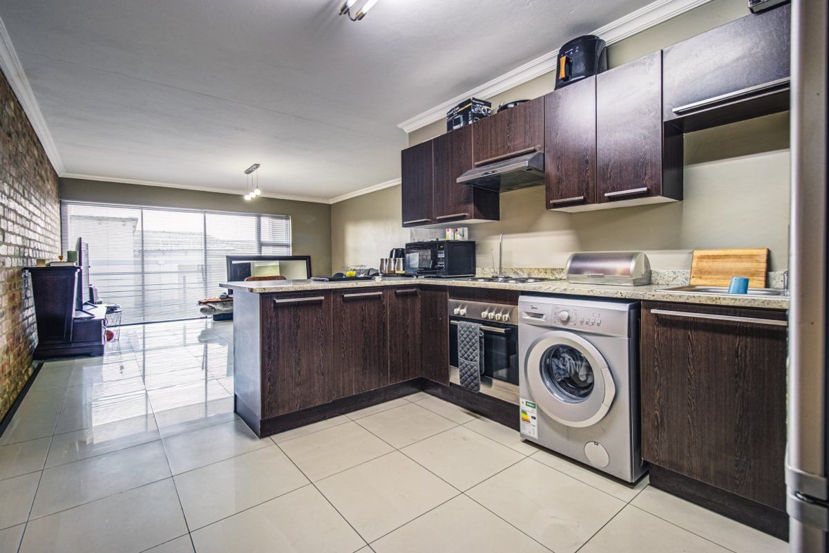 Modern 2-Bedroom Apartment with Excellent Lifestyle Amenities - Photo 4