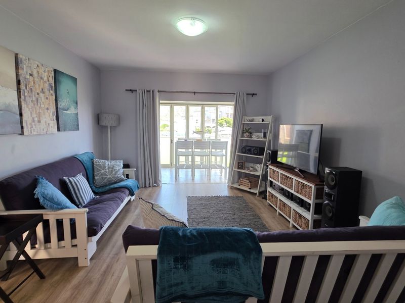 Ground Floor Apartment... Very Popular Complex... Close to The Beach !!! - Photo 5