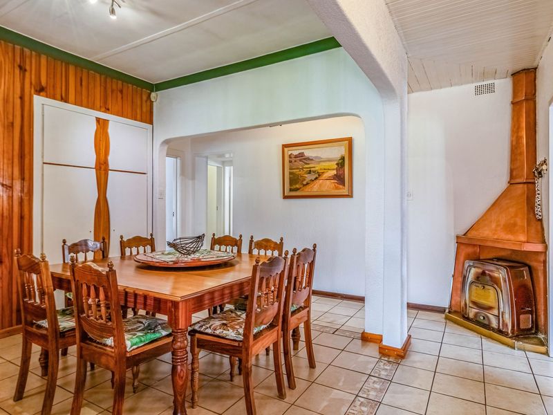 DUAL MANDATE - Family Home with Flatlet opposite School - Photo 10