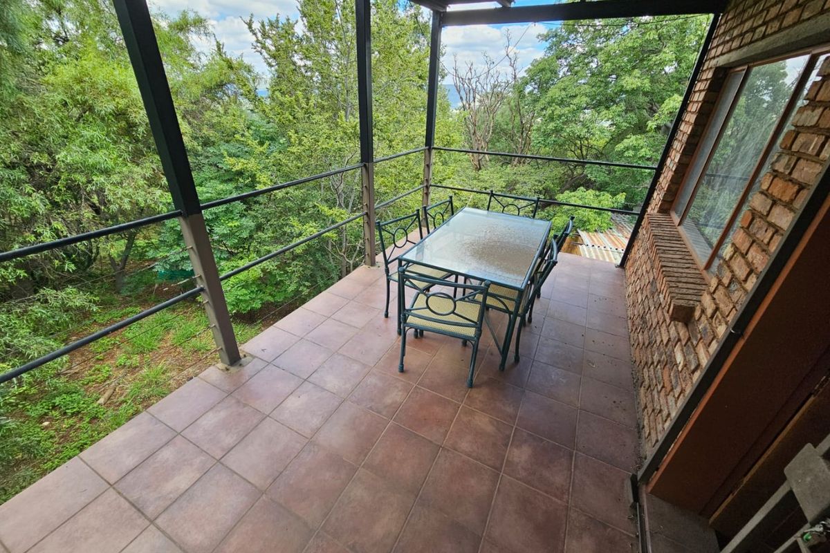 Magalies Mountain Smallholding With Stunning Views - Photo 4