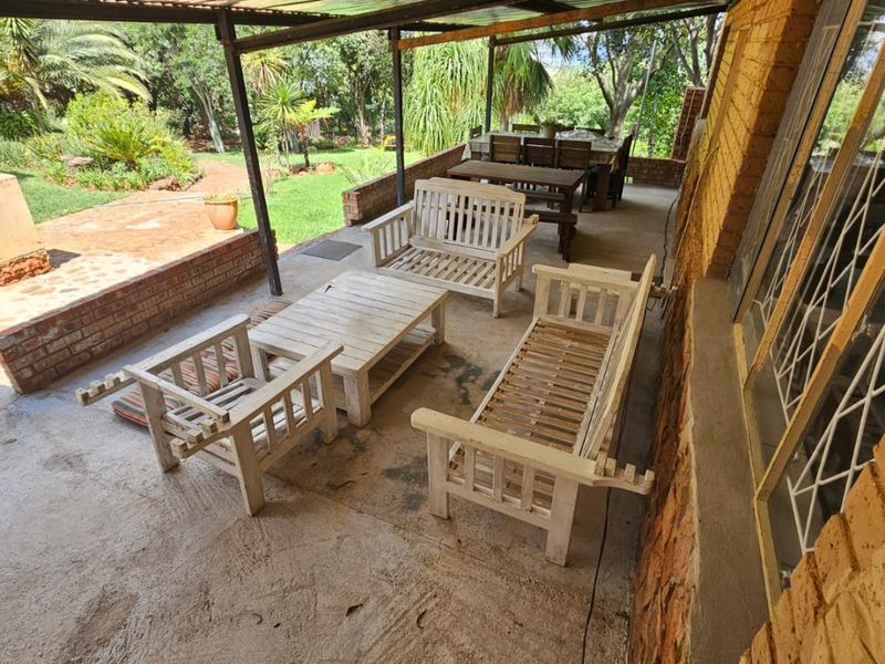 Magalies Mountain Smallholding With Stunning Views - Photo 9