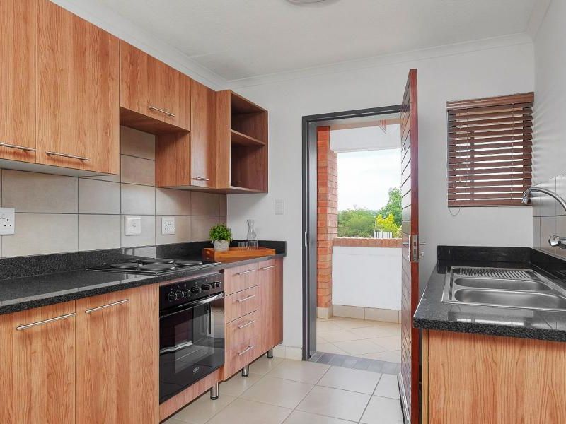 2 Bedroom 1 Bathroom apartment to rent at Die Hoewes Towers, Centurion - Photo 2