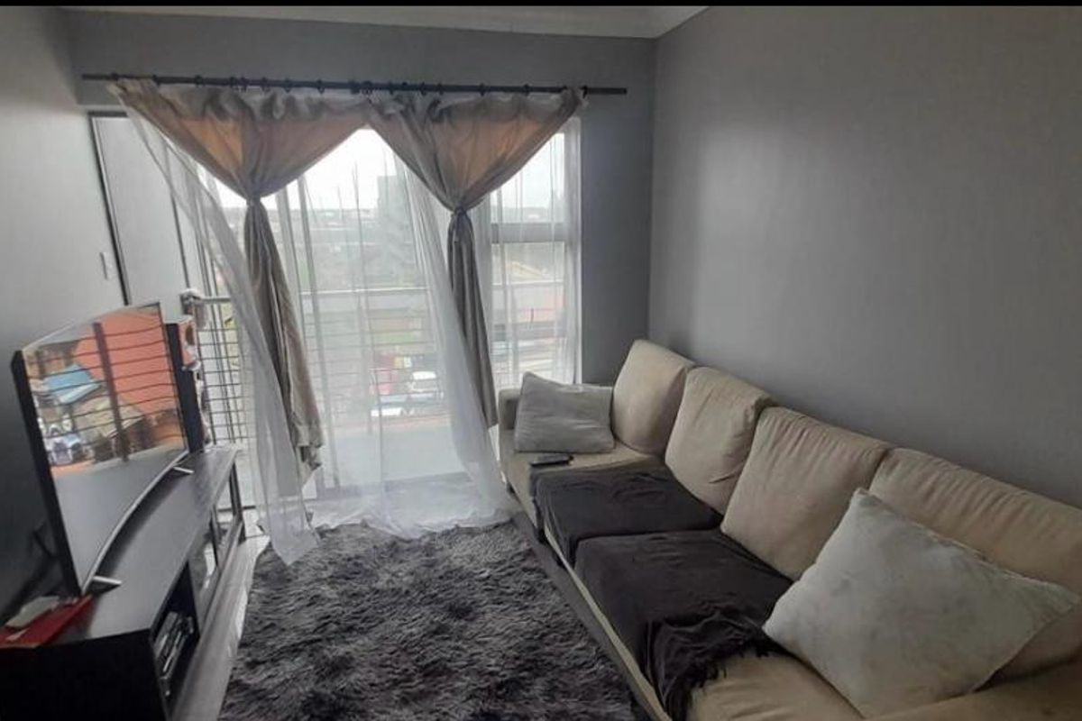 2 Bedrooms, 1 Bathroom Apartment For Sale In Montclair, Durban - Photo 2