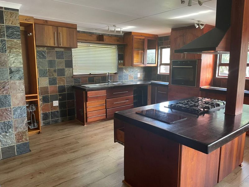 Spacious Family Home in Sedgefield with Pool and Entertainment Deck - Photo 3