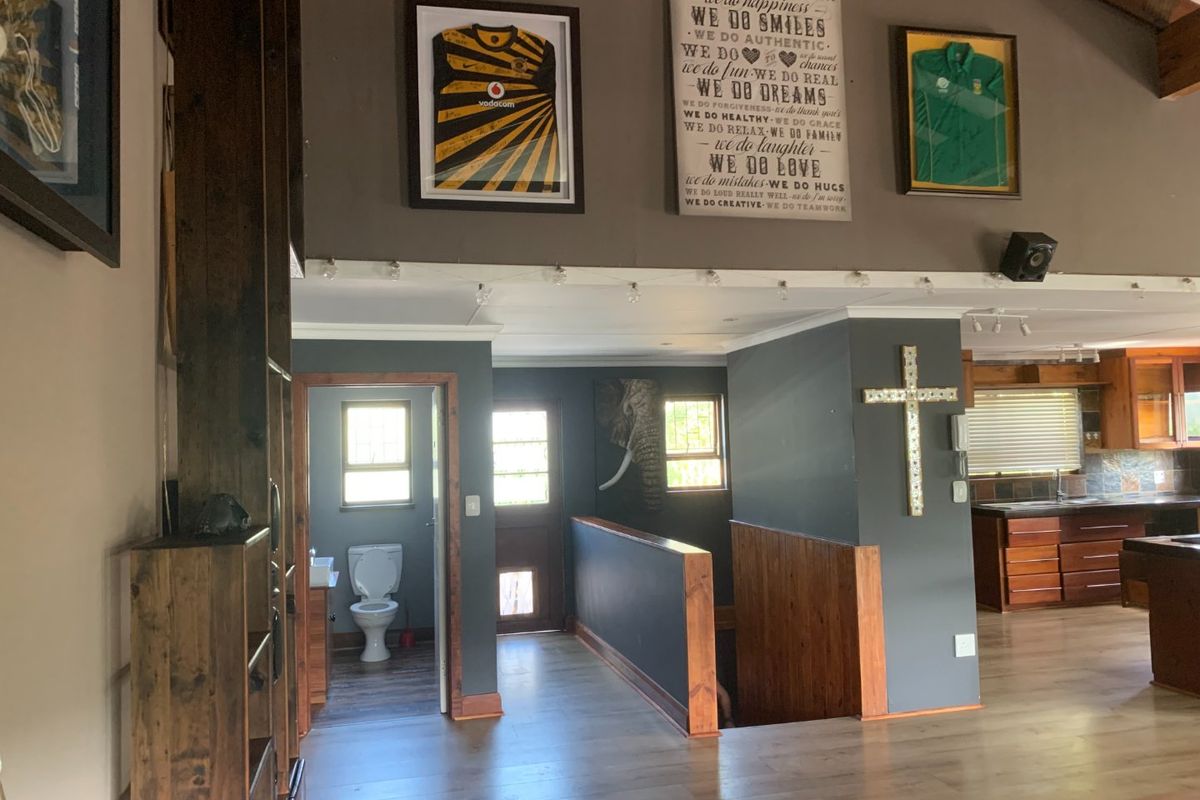 Spacious Family Home in Sedgefield with Pool and Entertainment Deck - Photo 5