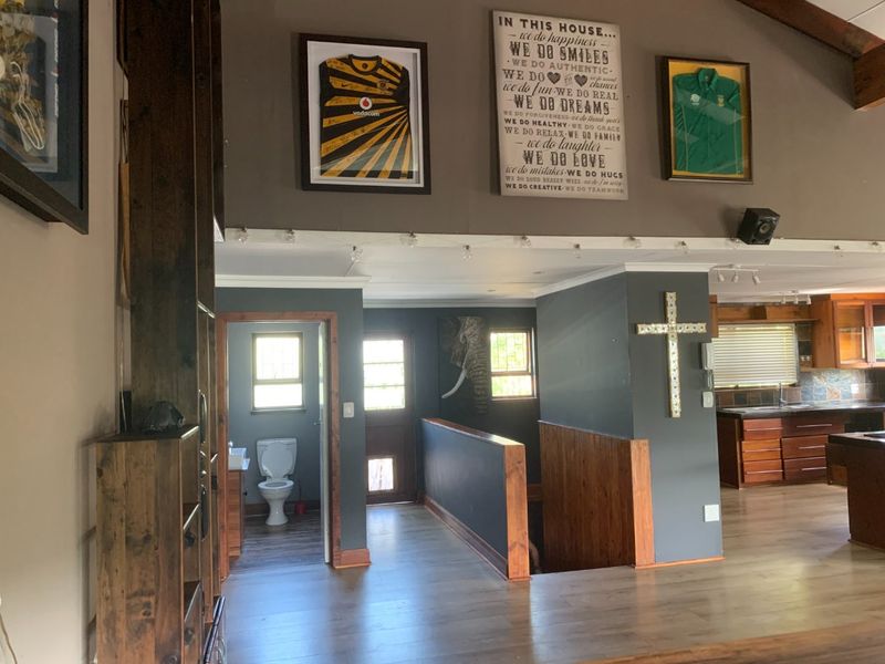 Spacious Family Home in Sedgefield with Pool and Entertainment Deck - Photo 5