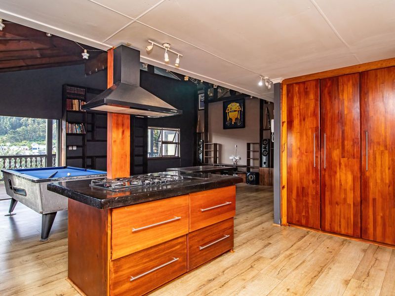 Spacious Family Home in Sedgefield with Pool and Entertainment Deck - Photo 10