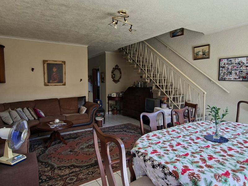 Spacious 2 Bedroom Duplex is the heart of Beyers Park - Photo 6