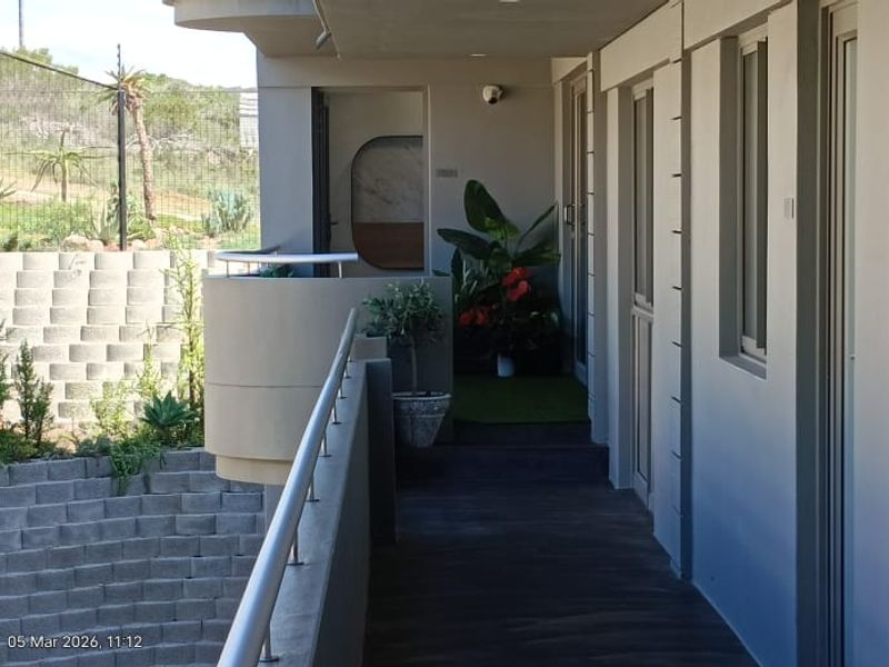 Astonishing Modern Apartment, Luxury Living & Exceptional Investment Opportunity - Photo 4