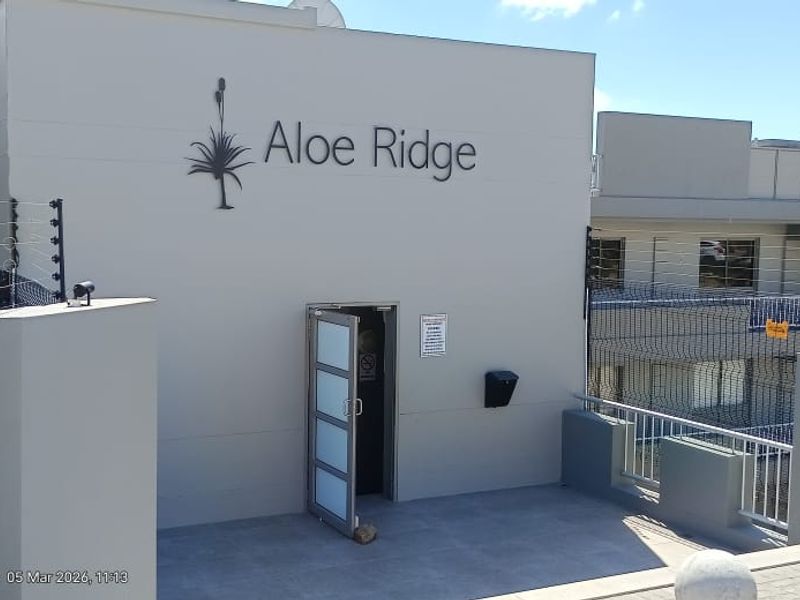 Astonishing Modern Apartment, Luxury Living & Exceptional Investment Opportunity - Photo 2