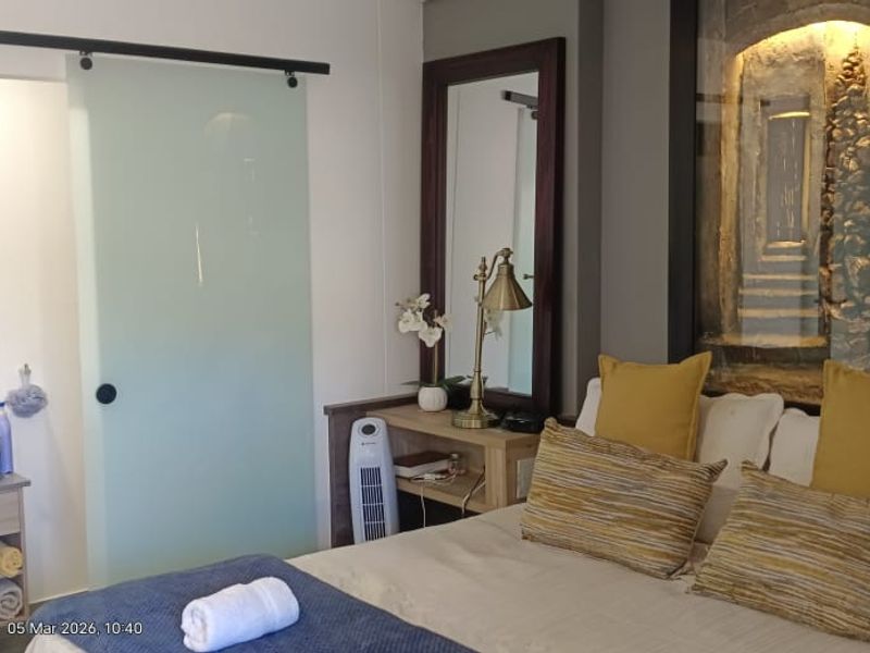 Astonishing Modern Apartment, Luxury Living & Exceptional Investment Opportunity - Photo 6