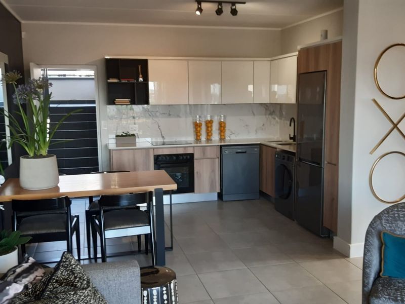 Luxurious 2 Bedroom Apartment to rent in Munyaka, Waterfall City  - Photo 5