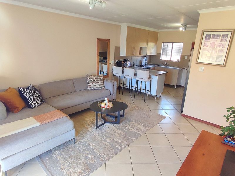 Modern 3 Bedroom Corner Townhouse in Secure Complex - Photo 8