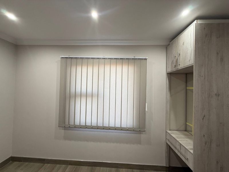 Brand New outbuilding to let  - Photo 10