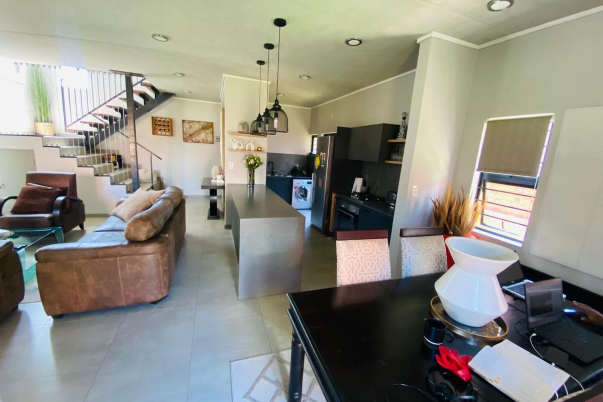 3 Bedroom Double-Storey House to Rent in Baltimore Lifestyle Estate. - Photo 5