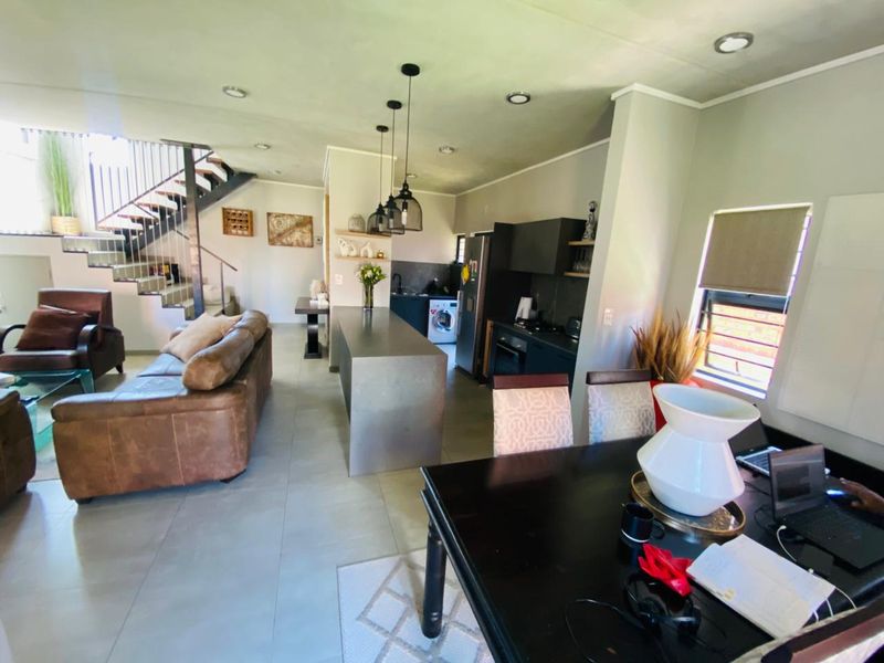 3 Bedroom Double-Storey House to Rent in Baltimore Lifestyle Estate. - Photo 5
