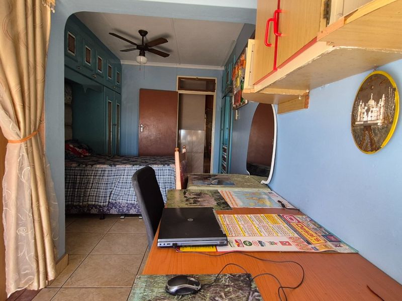 Family Retreat in Stanger Manor  - Photo 10