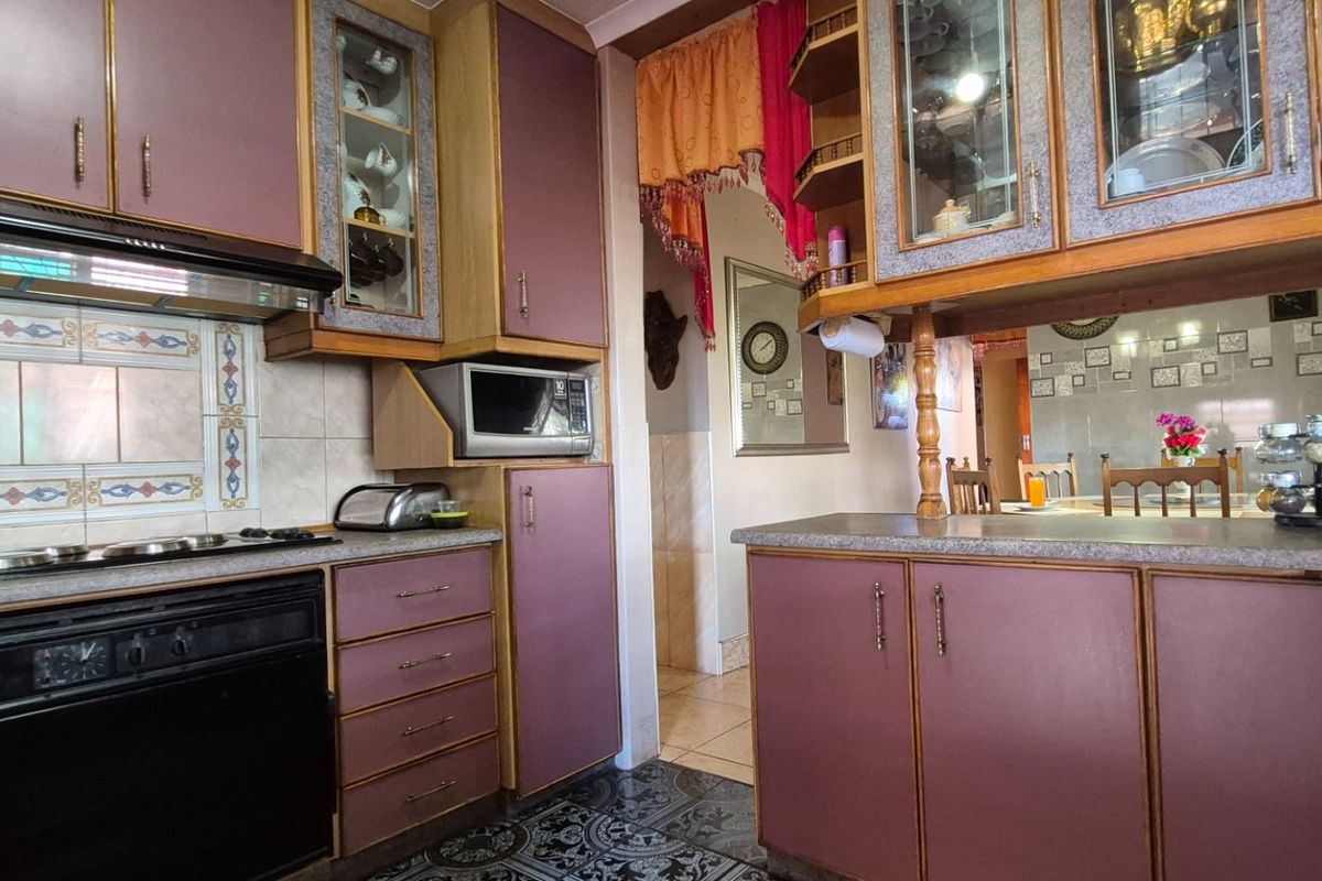 Family Retreat in Stanger Manor  - Photo 5