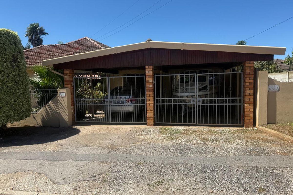 CHARMING 3 Bed Family Home  - Photo 5