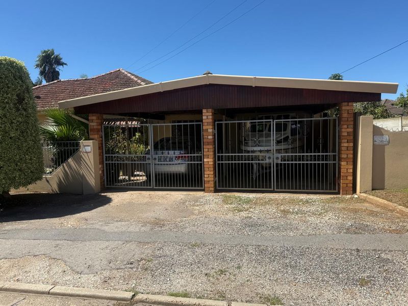 CHARMING 3 Bed Family Home  - Photo 5
