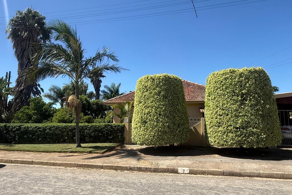 CHARMING 3 Bed Family Home  - Photo 4