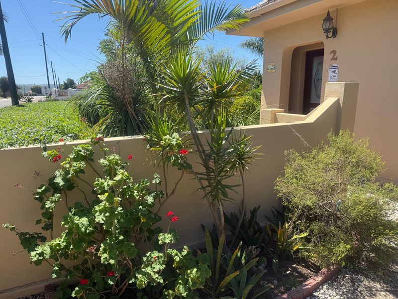 CHARMING 3 Bed Family Home  - Photo 7