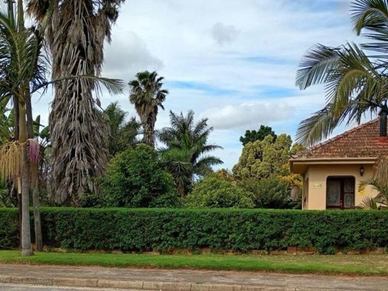 CHARMING 3 Bed Family Home  - Photo 2