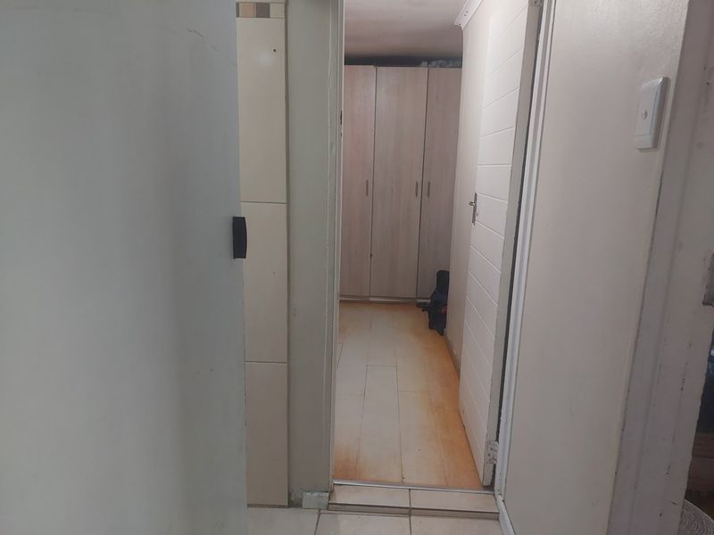 GET YOURSELF IN THE MARKET  - Photo 7