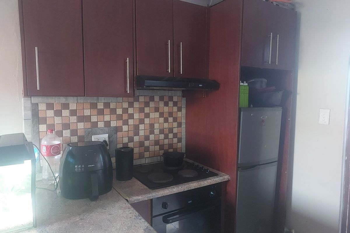 GET YOURSELF IN THE MARKET  - Photo 5