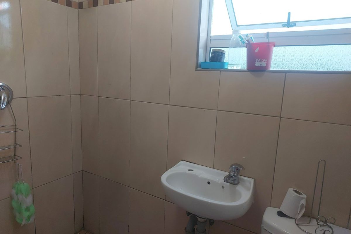 GET YOURSELF IN THE MARKET  - Photo 4