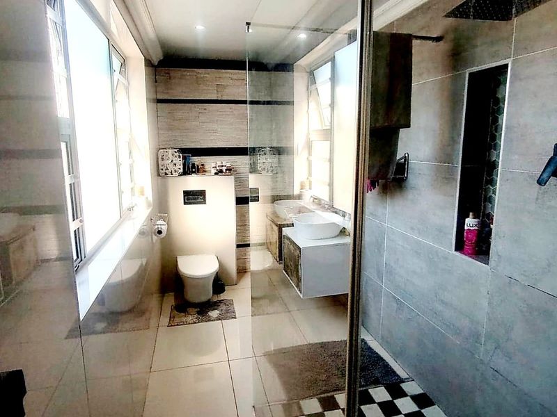 3 Bedroom House for Sale in Vincent - Photo 7