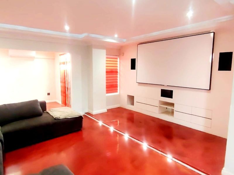 3 Bedroom House for Sale in Vincent - Photo 3