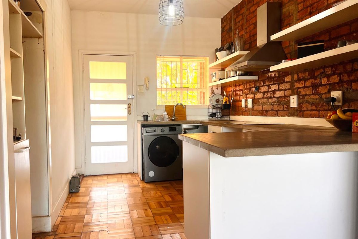 1.5 Bedrooms, 1 Bathroom Apartment To Let In Musgrave, Durban - Photo 2