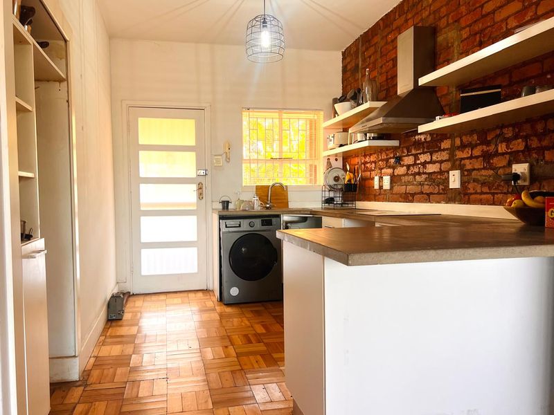 1.5 Bedrooms, 1 Bathroom Apartment To Let In Musgrave, Durban - Photo 2