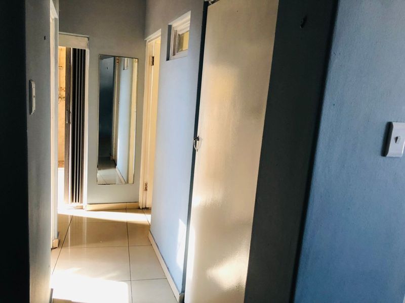 3 Bedrooms, 1 Bathroom Sharing Accommodation To Let In Durban Central, Durban  - Photo 7