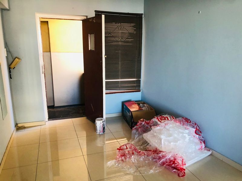 3 Bedrooms, 1 Bathroom Sharing Accommodation To Let In Durban Central, Durban  - Photo 5