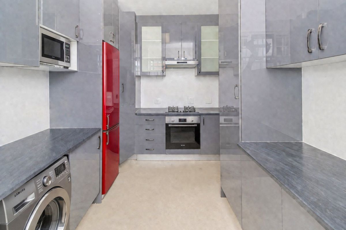 Massive 98sqm Apartment in Dumbarton Oaks  - Photo 3