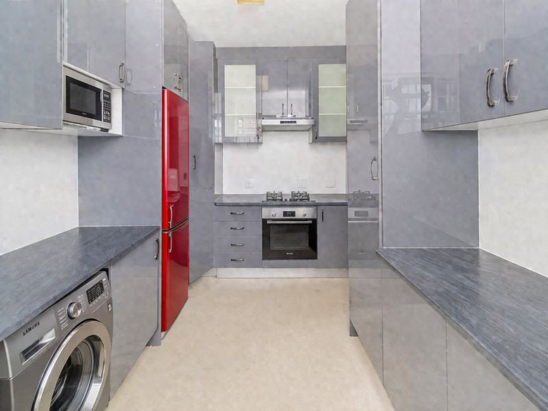 Massive 98sqm Apartment in Dumbarton Oaks  - Photo 3