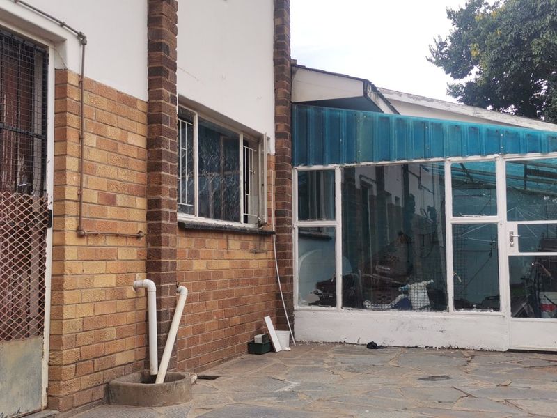 4 Bed House in Roosheuwel for Sale - Photo 5